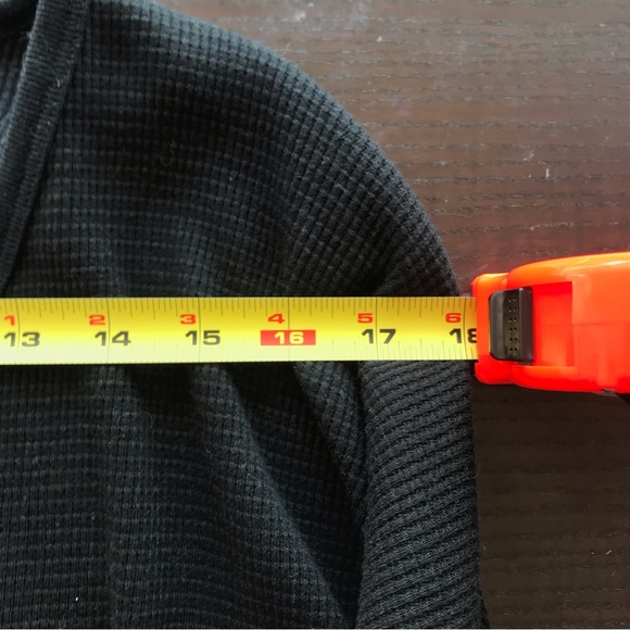 Uniqlo black button up Henley sweater size small - Picture 4 of 9